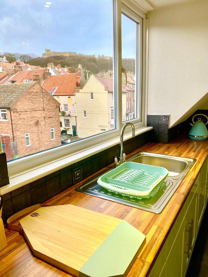 Lighthouse View, One Min From Harbour & Beach Apartment Scarborough Exterior photo